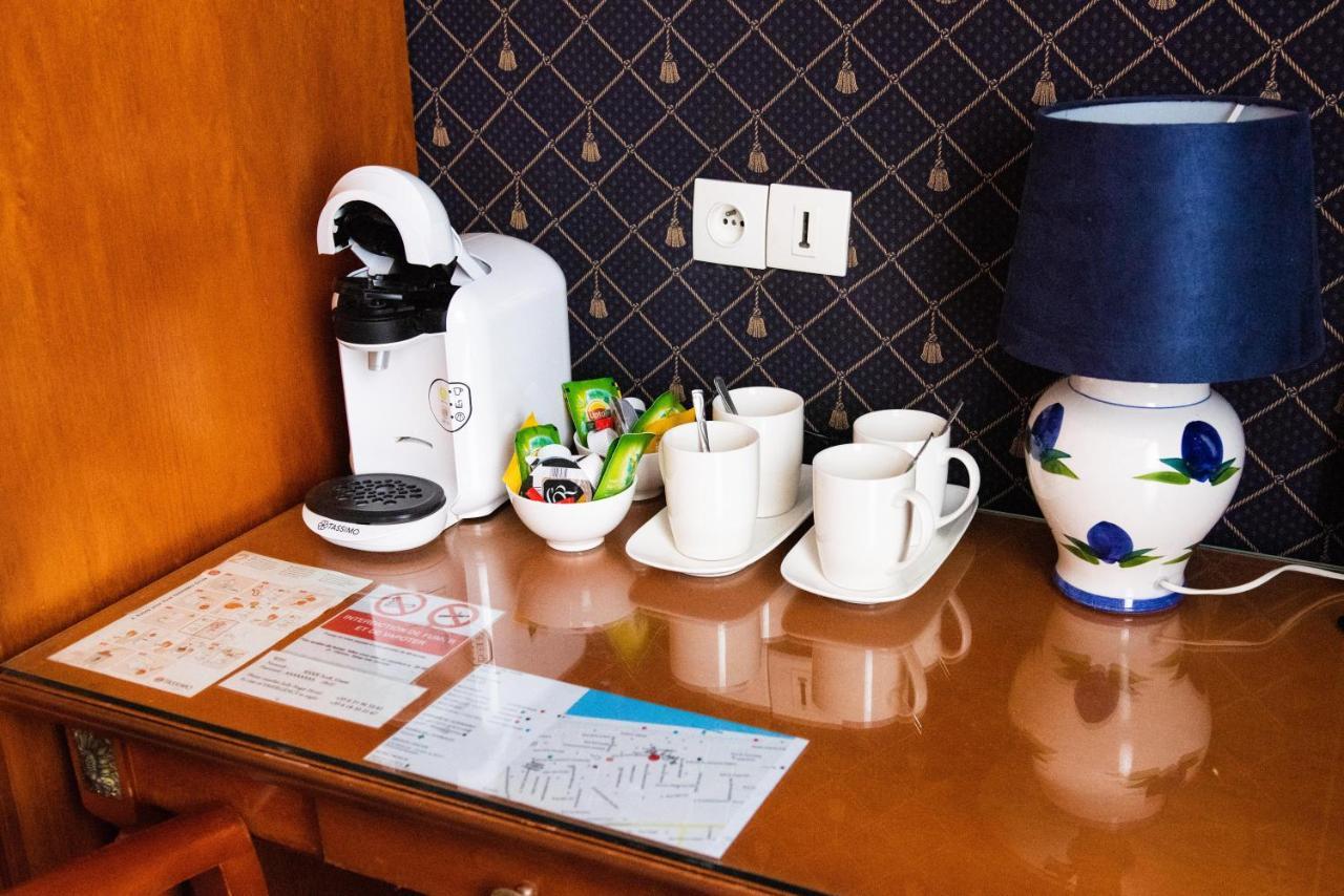 Hotel Jolly Roger Dunkirk Екстер'єр фото