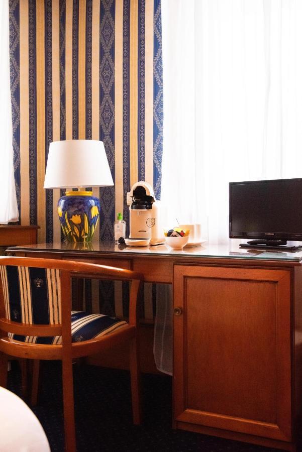 Hotel Jolly Roger Dunkirk Екстер'єр фото