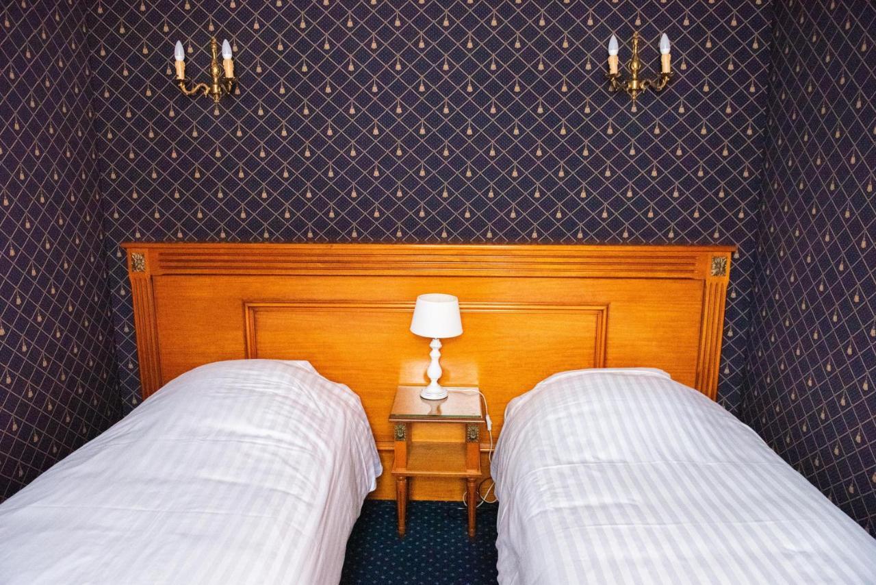 Hotel Jolly Roger Dunkirk Екстер'єр фото
